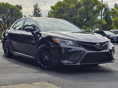 Used 2018 Toyota Camry SE w/ Convenience Package