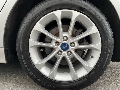 Used 2019 Ford Fusion SE image 36