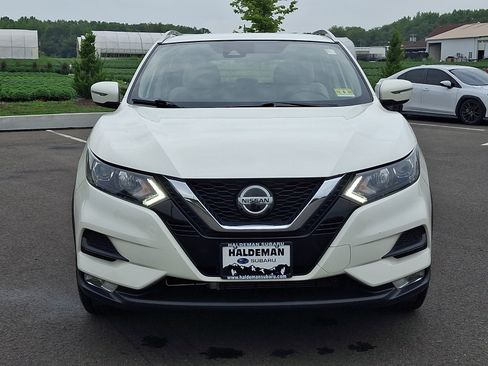 Used 2021 Nissan Rogue Sport SV AWD/4WD image 2
