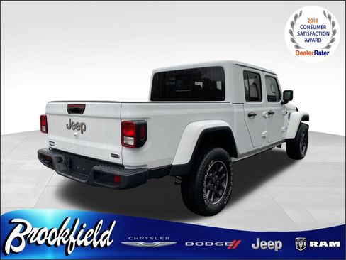 Used 2023 Jeep Gladiator Overland image 8