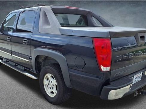 Used 2005 Chevrolet Avalanche LS w/ Onstar Plus Package RWD image 4