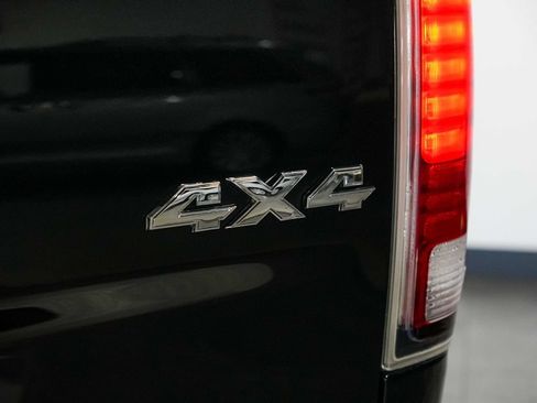 Used 2016 RAM 1500 Laramie AWD/4WD image 13
