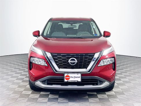 Used 2023 Nissan Rogue SV image 2