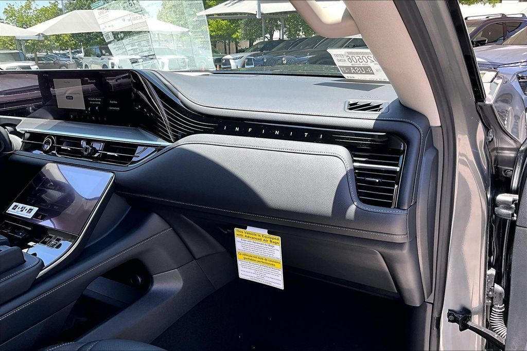 New 2027 INFINITI QX80 Luxe w/ Cargo Package RWD image 18