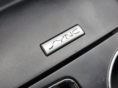 Used 2019 Ford Explorer XLT image 43