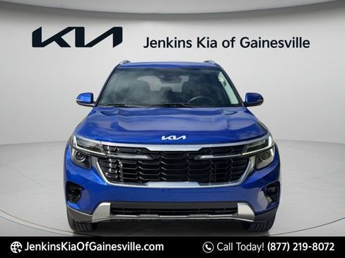 Used 2024 Kia Seltos S AWD/4WD image 2