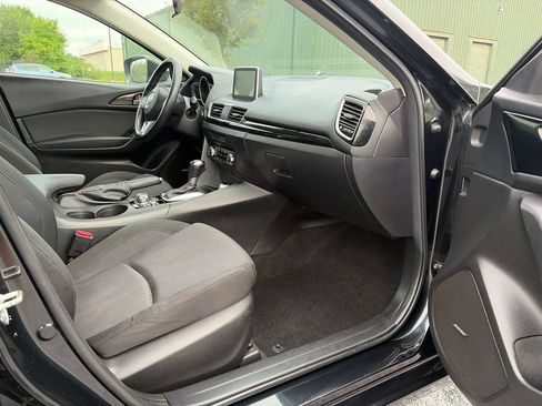 Used 2014 MAZDA MAZDA3 i Touring w/ Technology Package FWD image 14