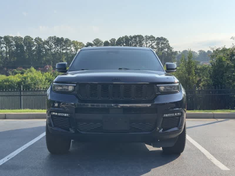 Used 2024 Jeep Grand Cherokee L Limited w/ Black Appearance Package RWD image 4