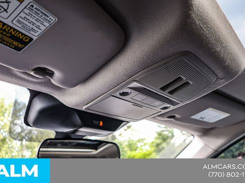 Used 2025 Nissan Kicks SR w/ SR Premium Package FWD image 43