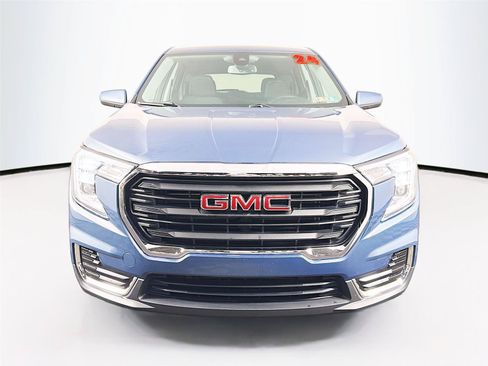 Used 2024 GMC Terrain SLE AWD/4WD image 6