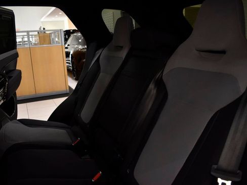 Used 2025 Land Rover Range Rover Sport SV Edition Two image 32