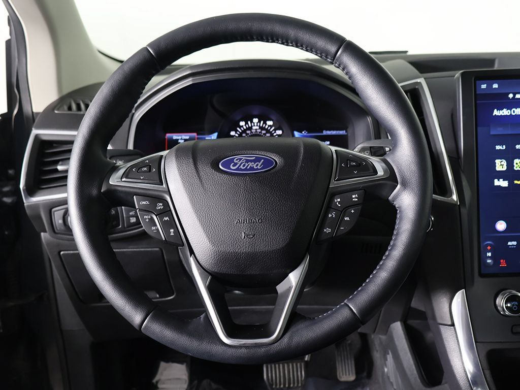 Used 2023 Ford Edge Titanium w/ Equipment Group 301A AWD/4WD image 39