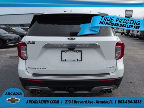 Used 2022 Ford Explorer Platinum w/ Equipment Group 601A AWD/4WD image 5