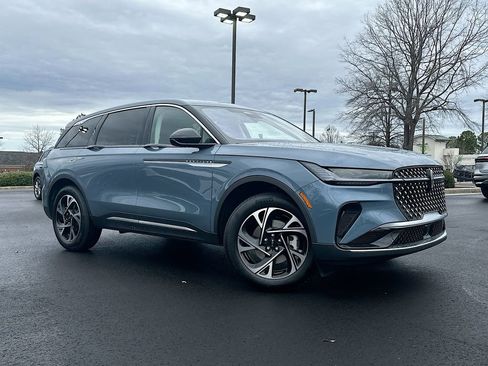 New 2026 Lincoln Nautilus Premier image 1