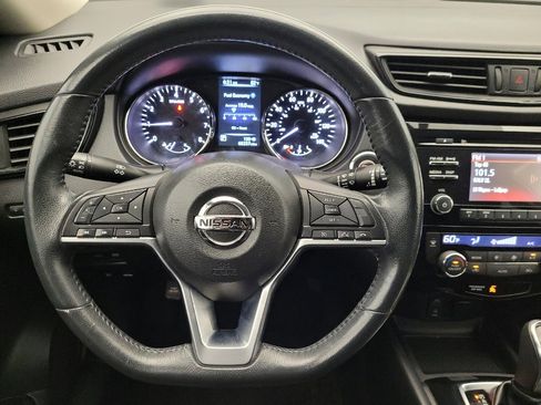 Used 2017 Nissan Rogue SV image 22