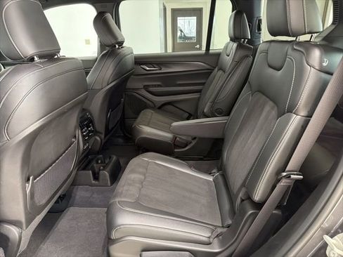 Used 2023 Jeep Grand Cherokee L Altitude image 28