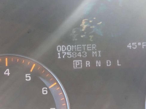 Used 2009 Saturn Outlook XE image 9