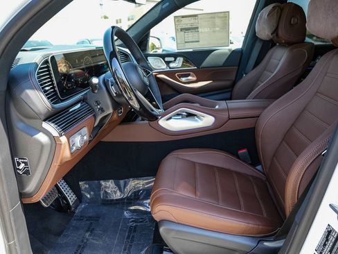 New 2026 Mercedes-Benz GLS 450 4MATIC image 17