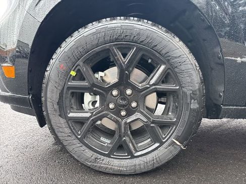 New 2026 Ford Maverick Lobo AWD/4WD image 9