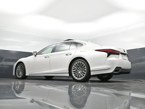 Used 2024 Lexus LS 500 RWD image 40