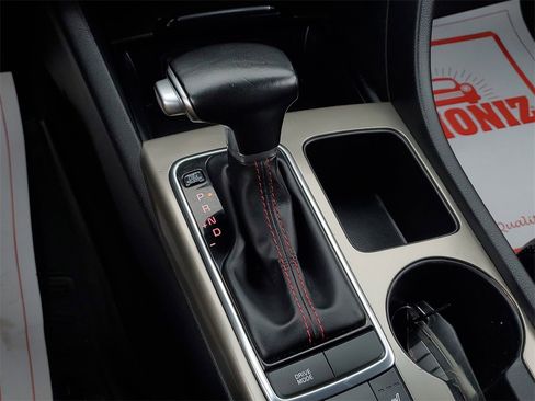 Used 2018 Kia Optima SX image 29