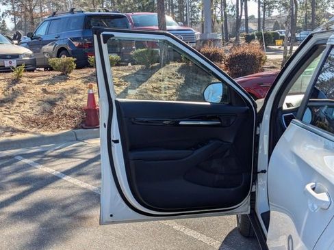 Used 2022 Kia Seltos S image 24