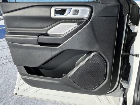 Used 2020 Ford Explorer ST w/ ST Street Pack image 9