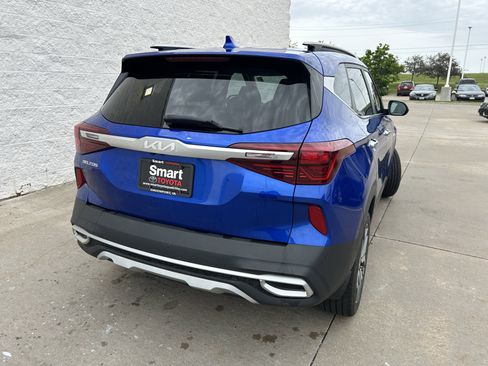 Used 2023 Kia Seltos SX w/ SX Sunroof Package AWD/4WD image 6