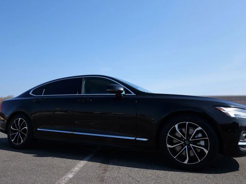 Used 2023 Volvo S90 B6 Plus image 11