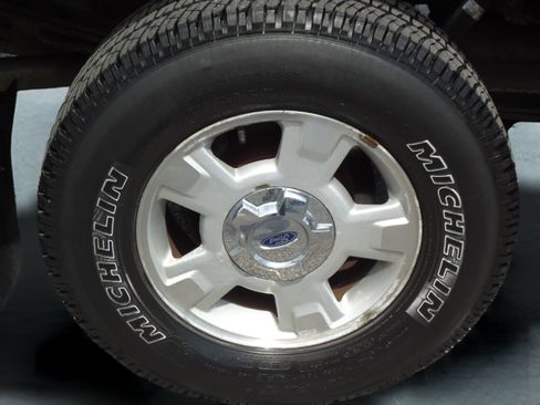 Used 2010 Ford F150 XLT AWD/4WD image 9