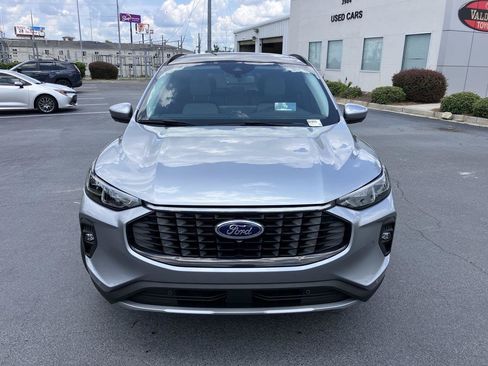 Used 2024 Ford Escape SE w/ PHEV Premium Package FWD image 8