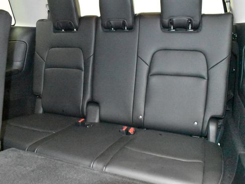 Certified 2025 Nissan Pathfinder SL AWD/4WD image 35