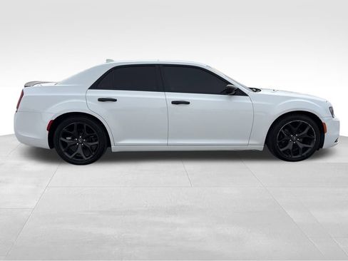 Used 2021 Chrysler 300 Touring w/ Sport Appearance Package image 6