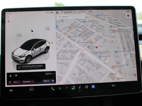 Used 2023 Tesla Model Y Long Range AWD/4WD image 21