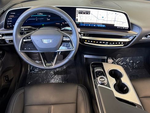 Certified 2024 Cadillac Lyriq Tech w/ Driver Assist Package AWD/4WD image 15