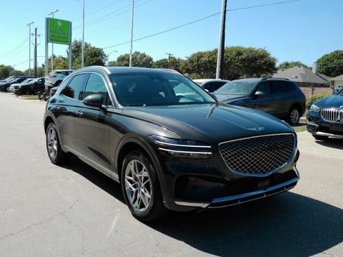 Used 2025 Genesis GV70 2.5T AWD/4WD image 4