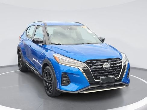 Used 2023 Nissan Kicks SR w/ SR Premium Package FWD image 1