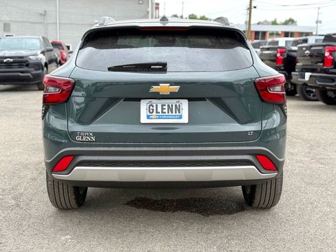 New 2026 Chevrolet Trax LT w/ LT Convenience Package FWD image 5