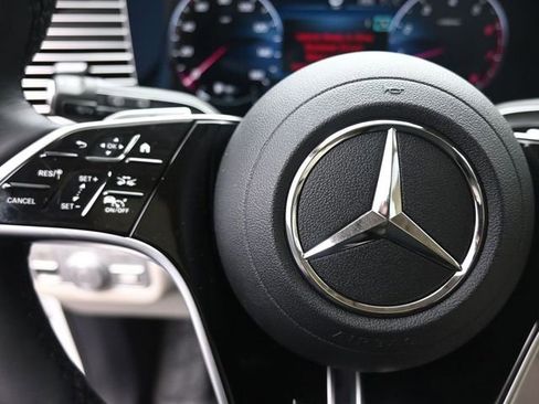 Used 2026 Mercedes-Benz GLS 450 4MATIC image 15