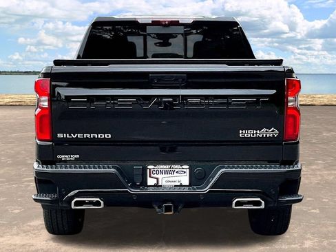 Used 2023 Chevrolet Silverado 1500 High Country AWD/4WD image 7