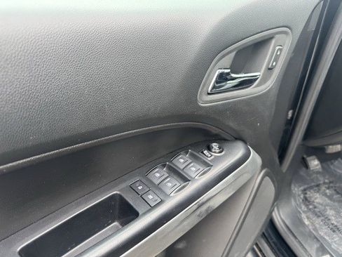 Used 2022 Chevrolet Colorado ZR2 image 11