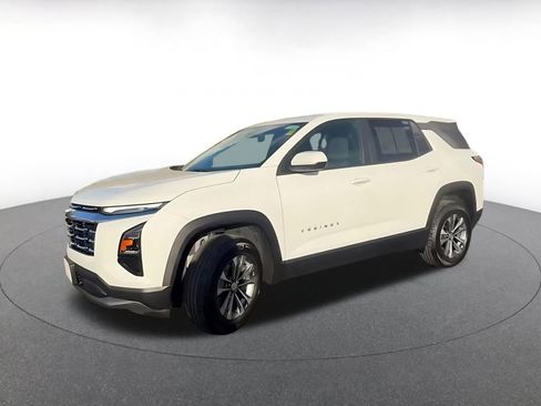 Used 2025 Chevrolet Equinox LT image 8