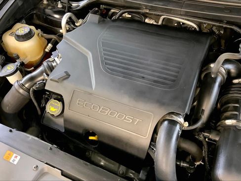 Used 2019 Lincoln MKT AWD image 31