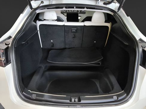 Used 2023 Tesla Model Y Performance AWD/4WD image 8