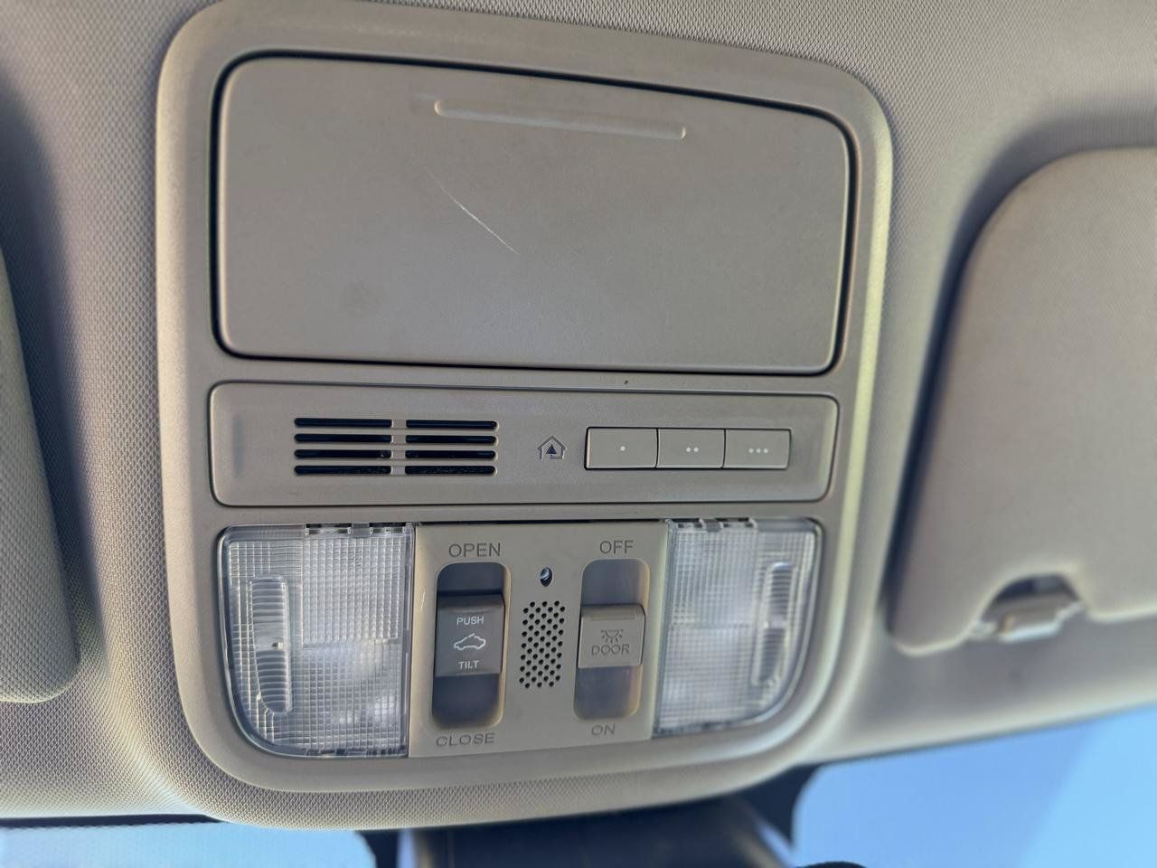 Used 2016 Honda Odyssey Touring image 33