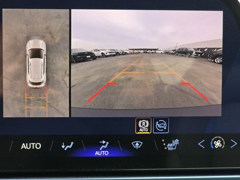 New 2026 Chevrolet Equinox EV LT image 26