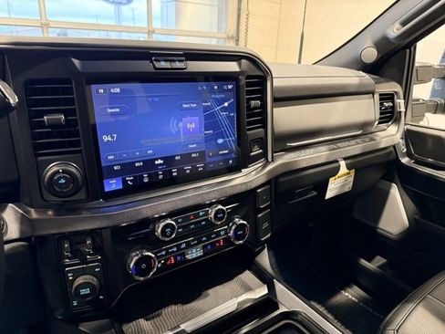 New 2025 Ford F350 Platinum image 30