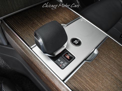 Used 2025 Land Rover Range Rover Long Wheelbase SE AWD/4WD image 19