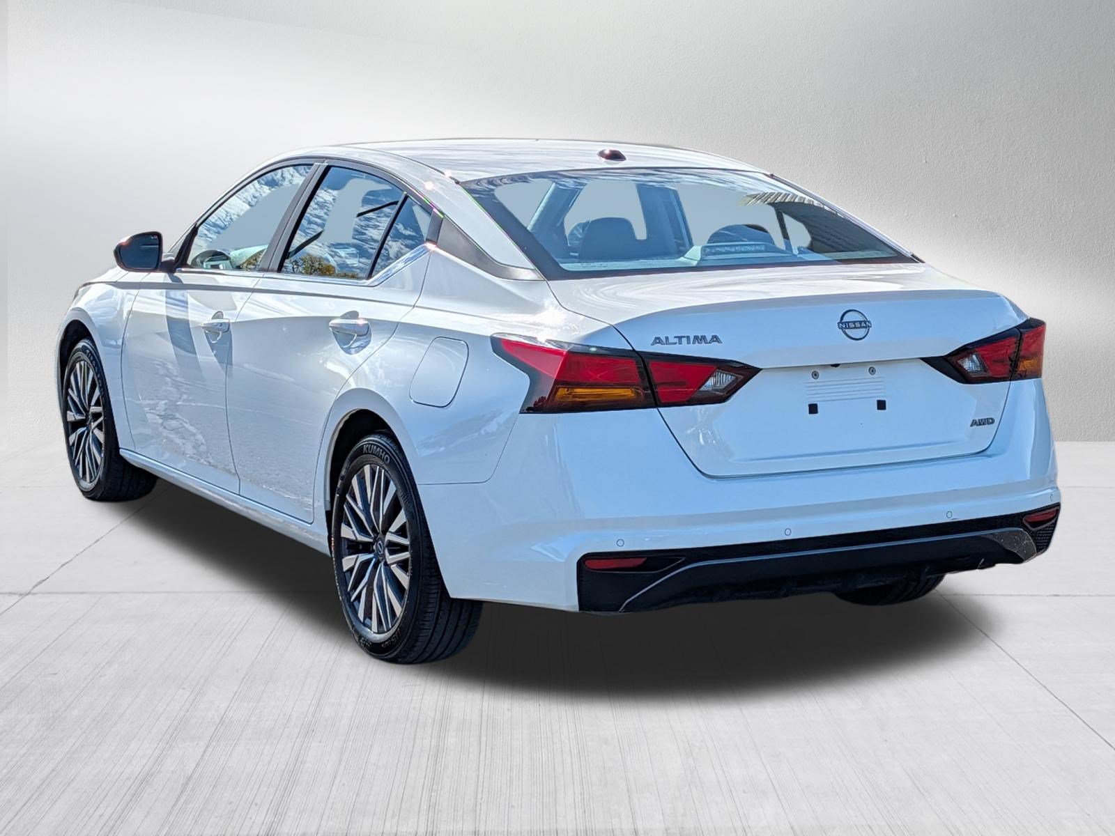 Used 2026 Nissan Altima 2.5 SV AWD/4WD image 3