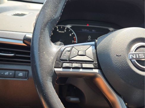 Used 2023 Nissan Altima 2.5 SR FWD image 57
